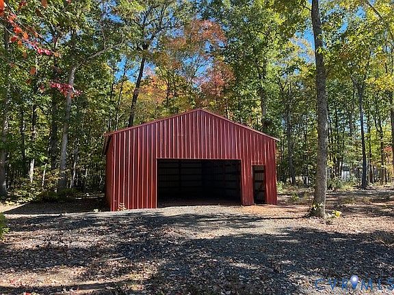 5th image of 2238 Roundabout Rd