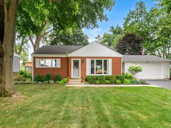 3705 Anne St, McHenry, IL 60050