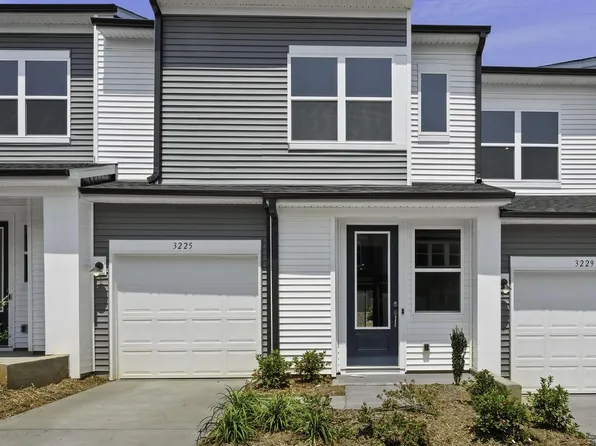 3225 Hutton Gardens Ln, Charlotte, NC 28269