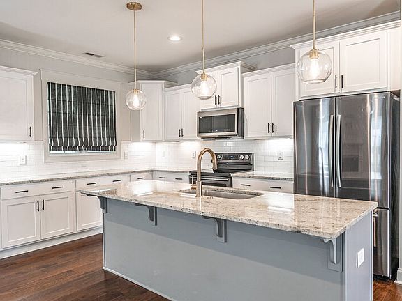 4th image of 600 Legacy Lakes Way