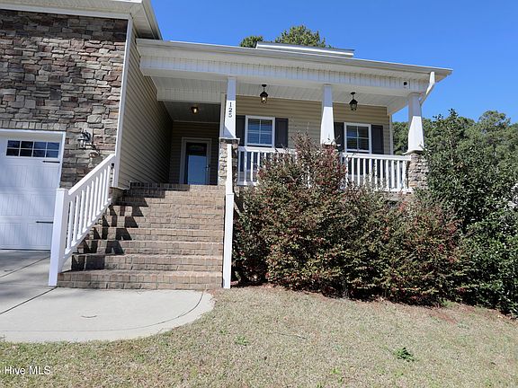 3rd image of 125 Dicks Hill Road