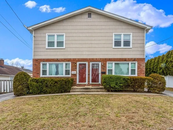 11 Marwood Road S, Port Washington, NY 11050