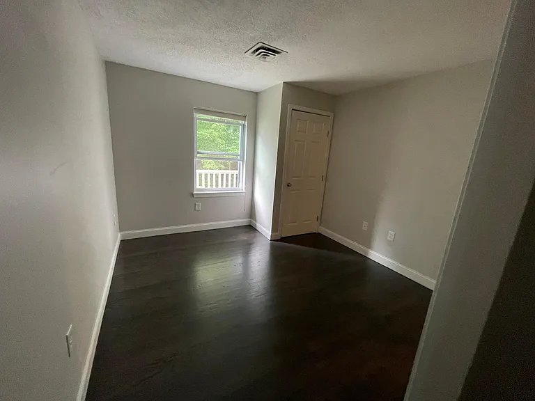600 Brookside Dr #F — Photo 17