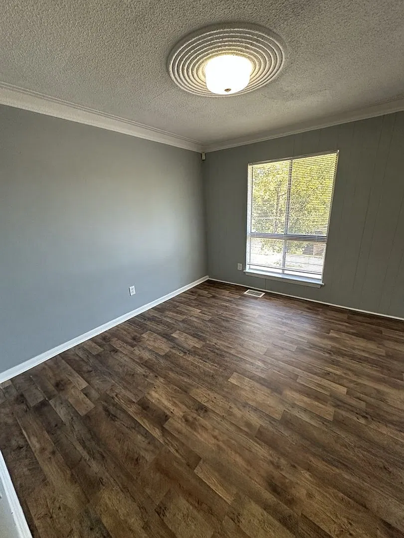 4213 Oakland Terrace N: Renovated 3BR Home with Fenced Yard, Carport & Storage Shed — Photo 3