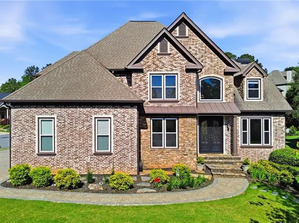 1105 Dapplefawn Ct, Alpharetta, GA 30005