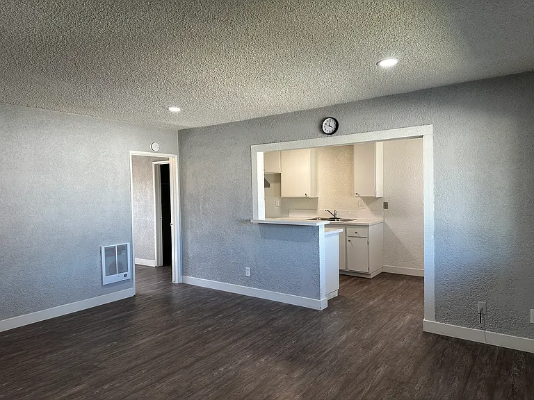 7862 2nd St #2 — Photo 5