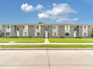 348 E Elmwood Ave #25, Clawson, MI 48017