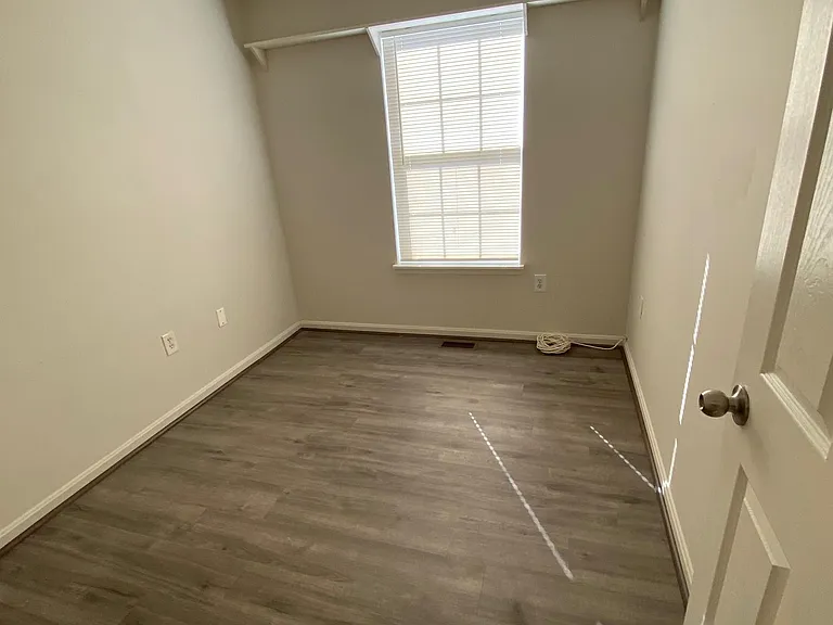 18222 Fox Chase Cir — Photo 15