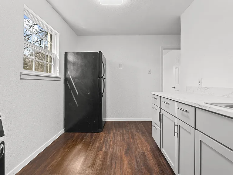 4524 Collins Ave — Photo 15