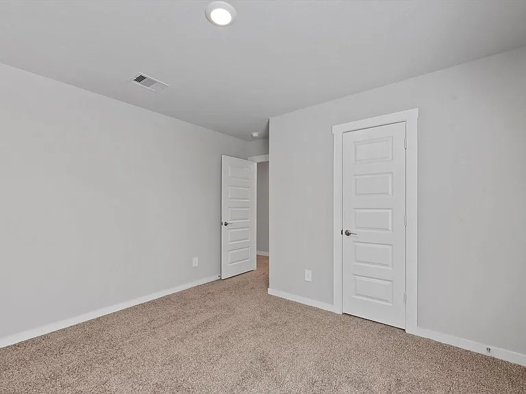 3335 Silverton Dr — Photo 27