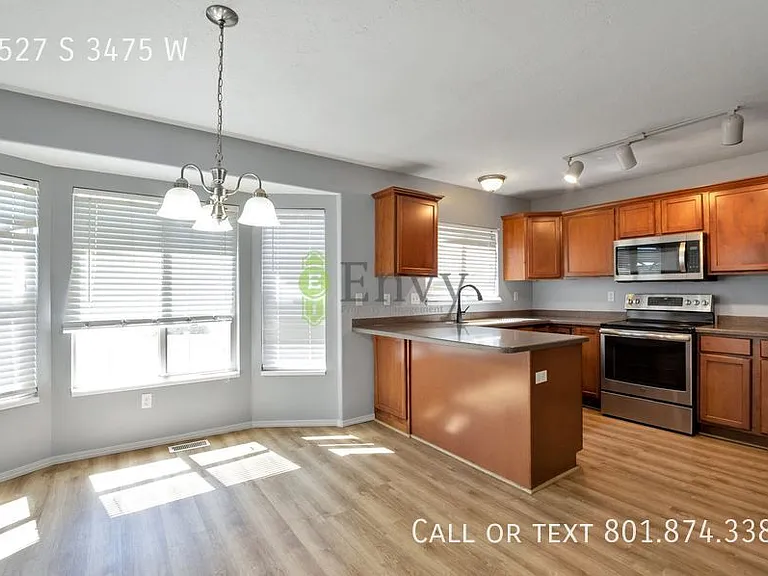 4527 S 3475 W — Photo 3