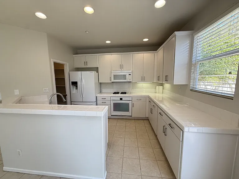 6446 Alexandri Cir — Photo 6