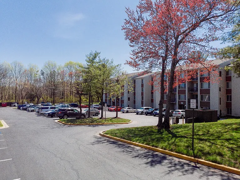Fairland Crossing — Photo 35