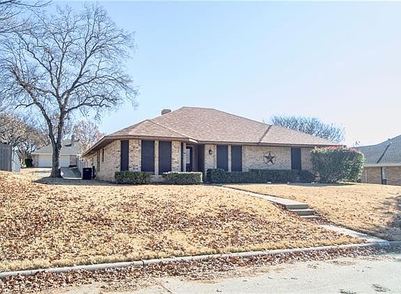 2nd image of 104 Crestwood Dr