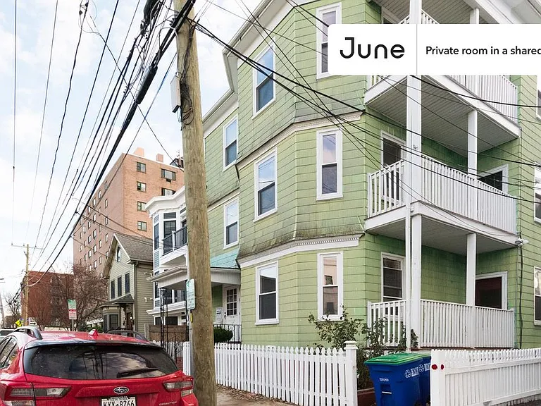 106 Beacon St #C — Photo 17