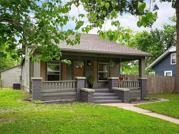 110 S Campbell St, Pleasant Hill, MO 64080