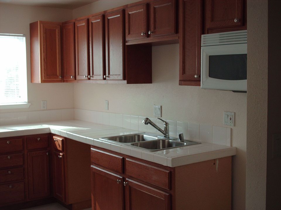 2nd image of 728 Morey Ave