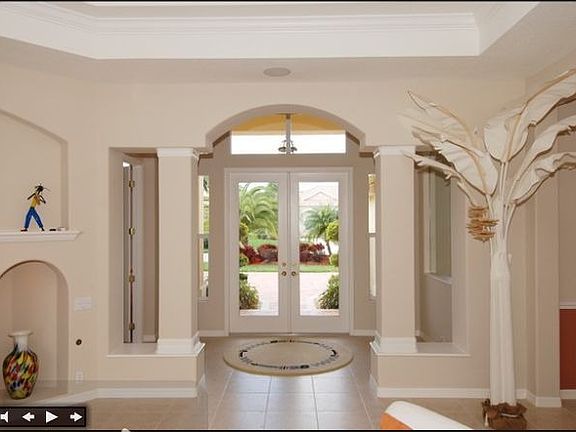 Entrance/Foyer