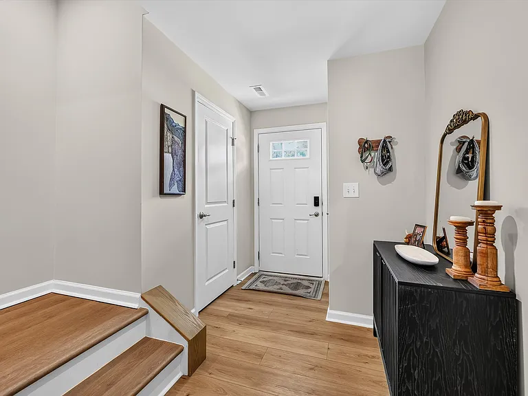 1006 Ketchum Ct — Photo 3