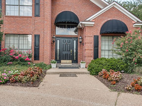 2nd image of 523 Durbin Ct