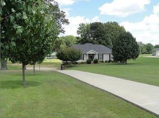 1054 Pond Switch Rd, Dickson, TN 37055