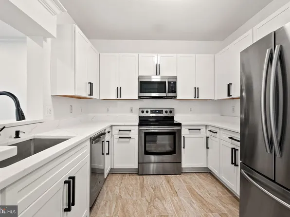 4551 Strutfield Ln APT 4122, Alexandria, VA 22311