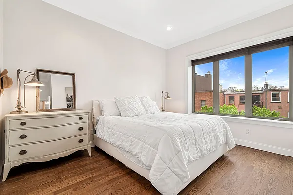 Rented by Nest Seekers International | media 11