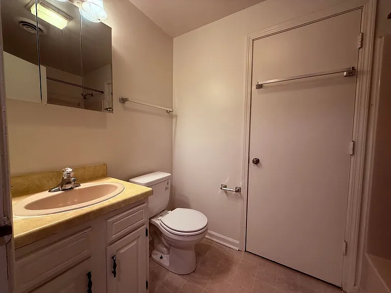 1407 Toms Creek Rd #15 — Photo 21