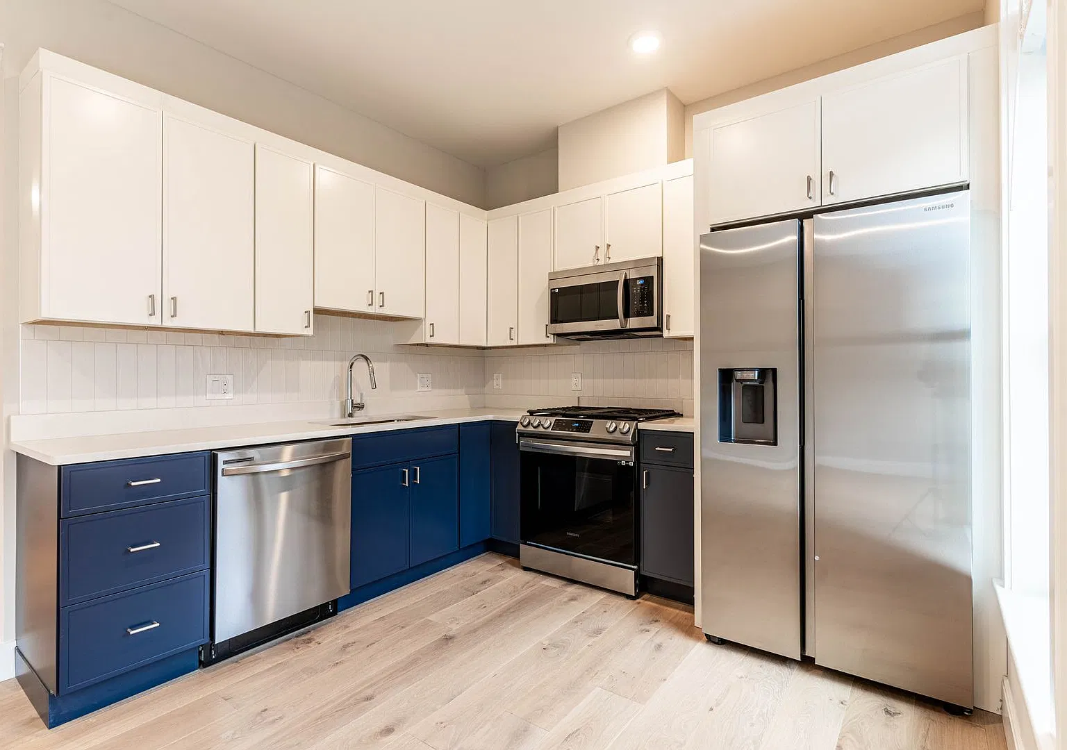 New 2-Bed/2-Bath w/ W/D in Unit — Photo 2