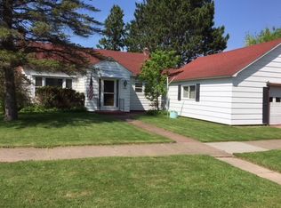612 W Cayuga St, Iron River, MI 49935