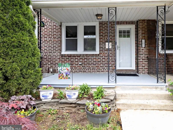 207 E Clinton Ave, Oaklyn, NJ 08107