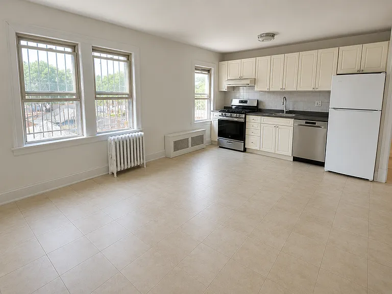 22-20 27th St #2 — Photo 3