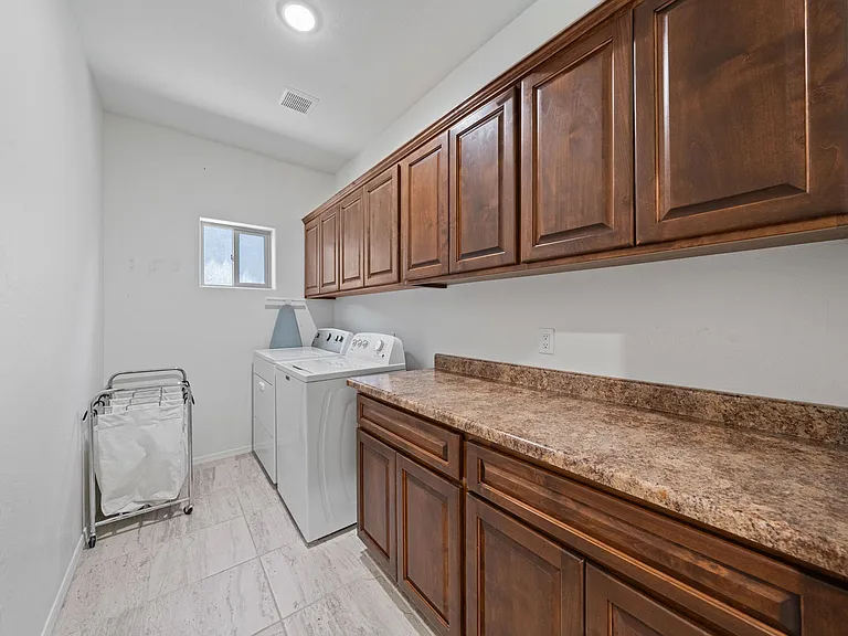 5904 E 45th Pl — Photo 35