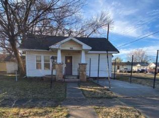 411 N Hough Ave, Cushing, OK 74023