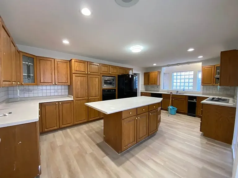 5263 Woodsworth St — Photo 12