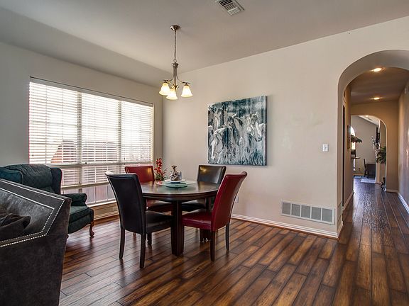 5th image of 5504 Amber Way