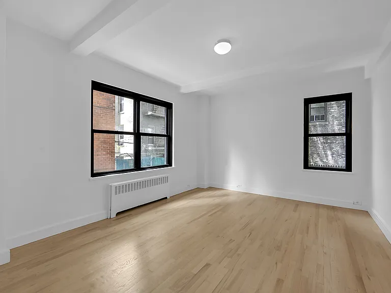 230 E 48th St #2E — Photo 9