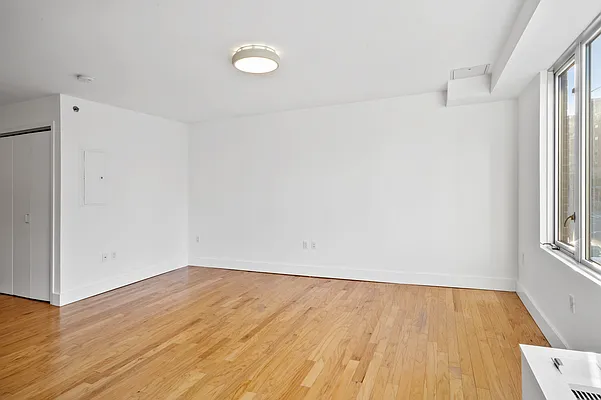 Rented by Glenmark Realty | media 17