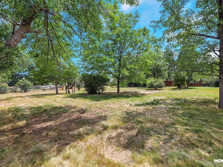 3636 Royal Dr — Photo 29