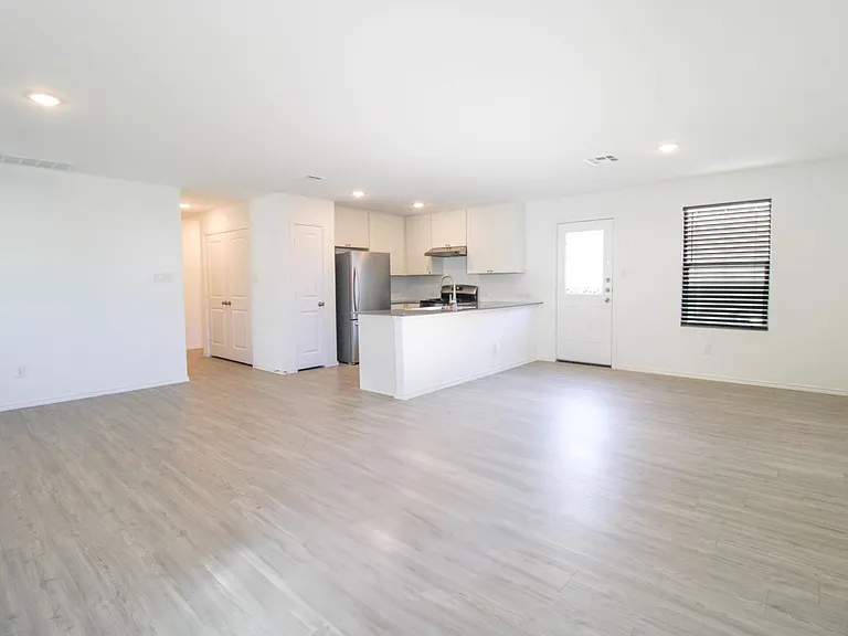 3642 Millbrook Way — Photo 2