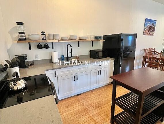 2nd image of 113 N Lancey St Unit 202