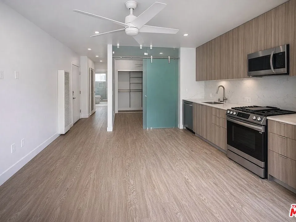 1433 Euclid St #7