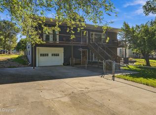 219 Forest Hill Way, Newcastle, WY 82701
