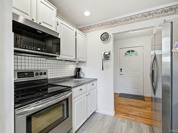 5th image of 43 Tappan Avenue