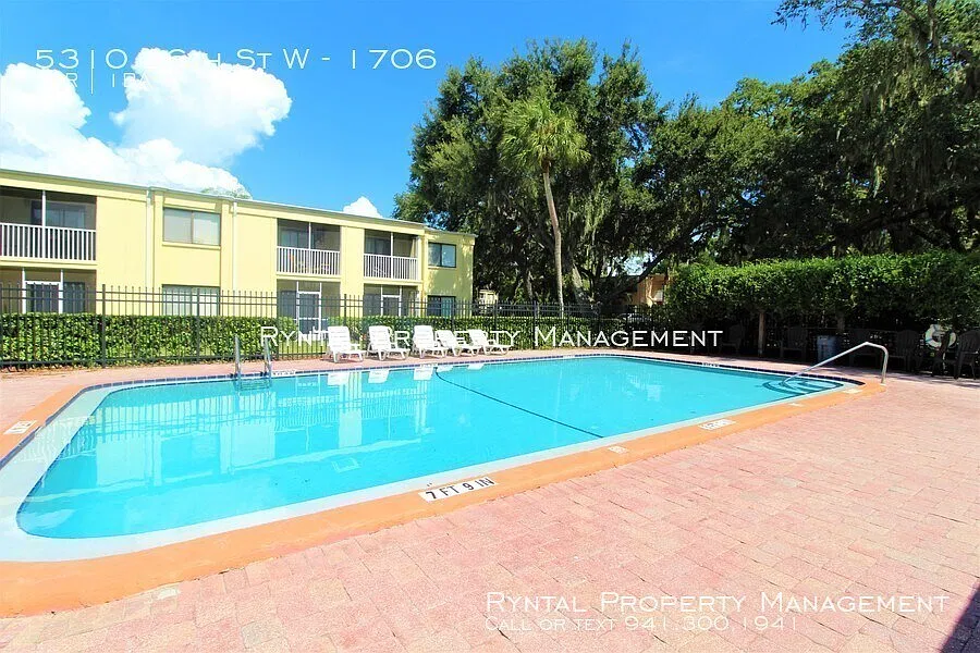 2 bed, 920 sqft, $1,550 — Photo 2