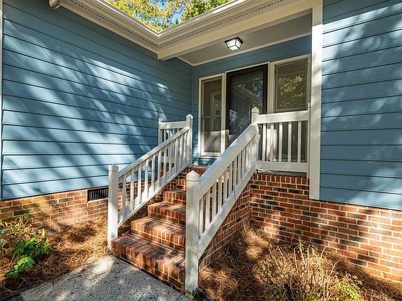 5th image of 3505 Stanwood St