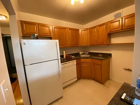 Rented by City Connections Realty | media 18