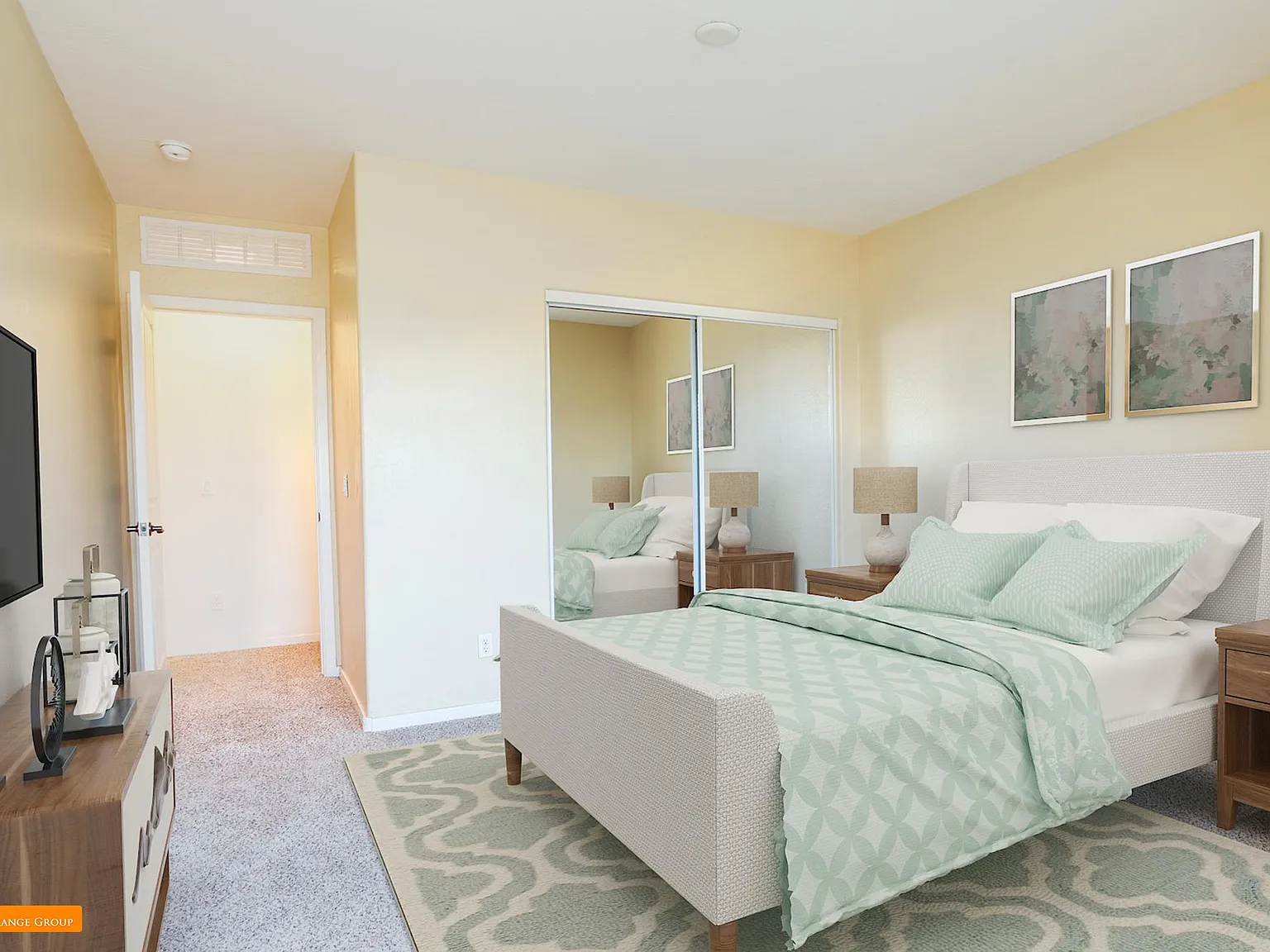 330 S Farmer Ave — Photo 4