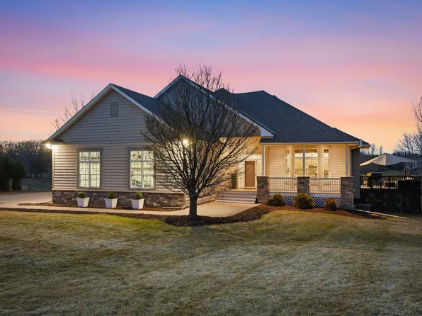 10140 Deer Haven Ct, Lakeville, MN 55044