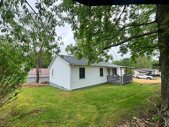 3rd image of 112 Richland St